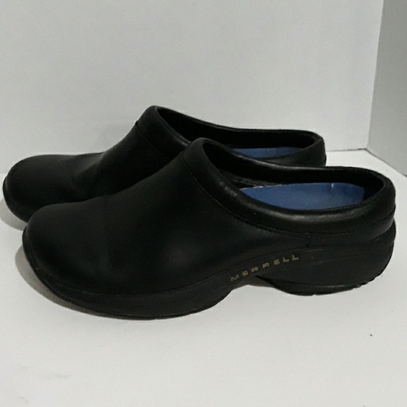 black merrell clogs